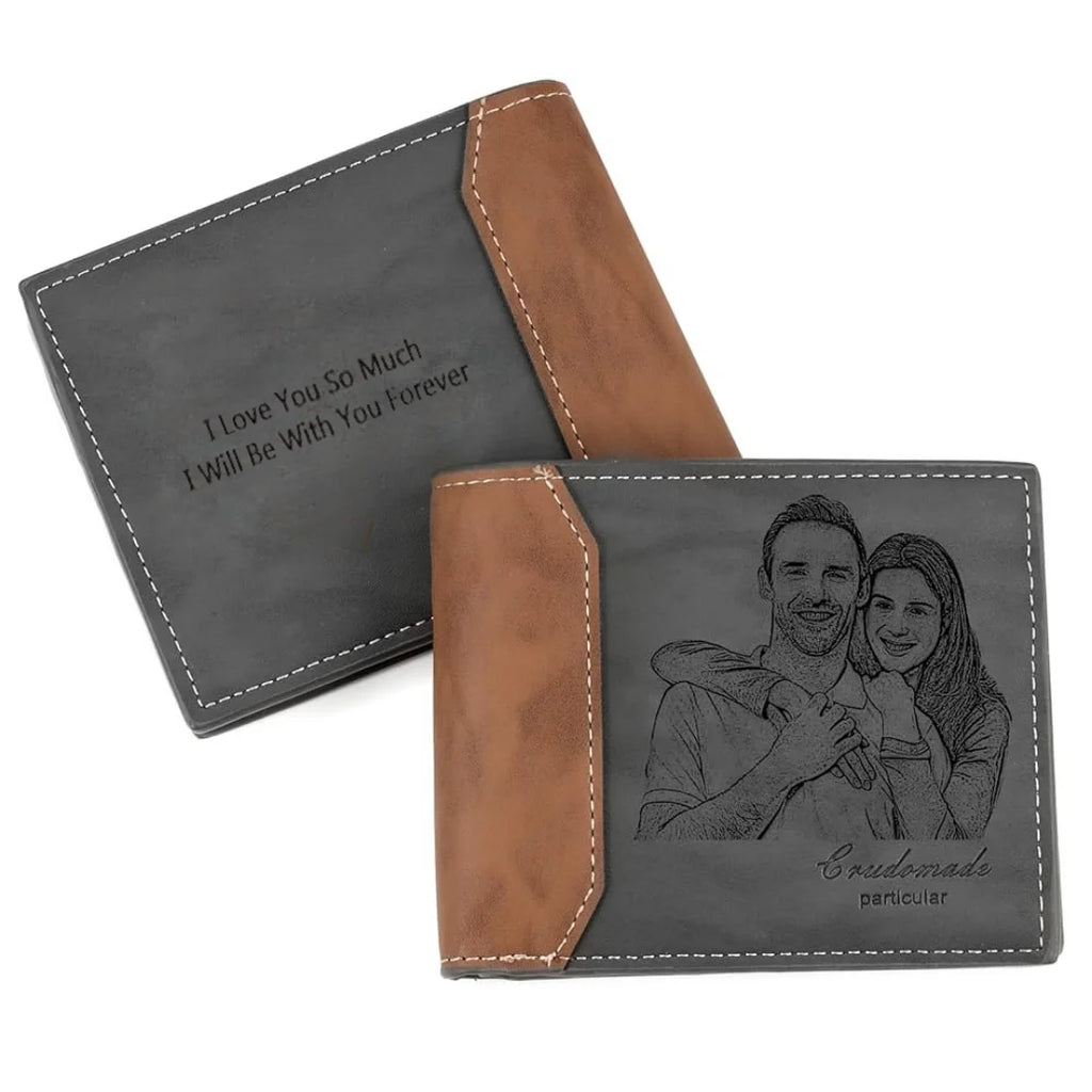 Carteira de couro masculina cinza personalizada com foto gravada de casal na frente e mensagem especial no verso.