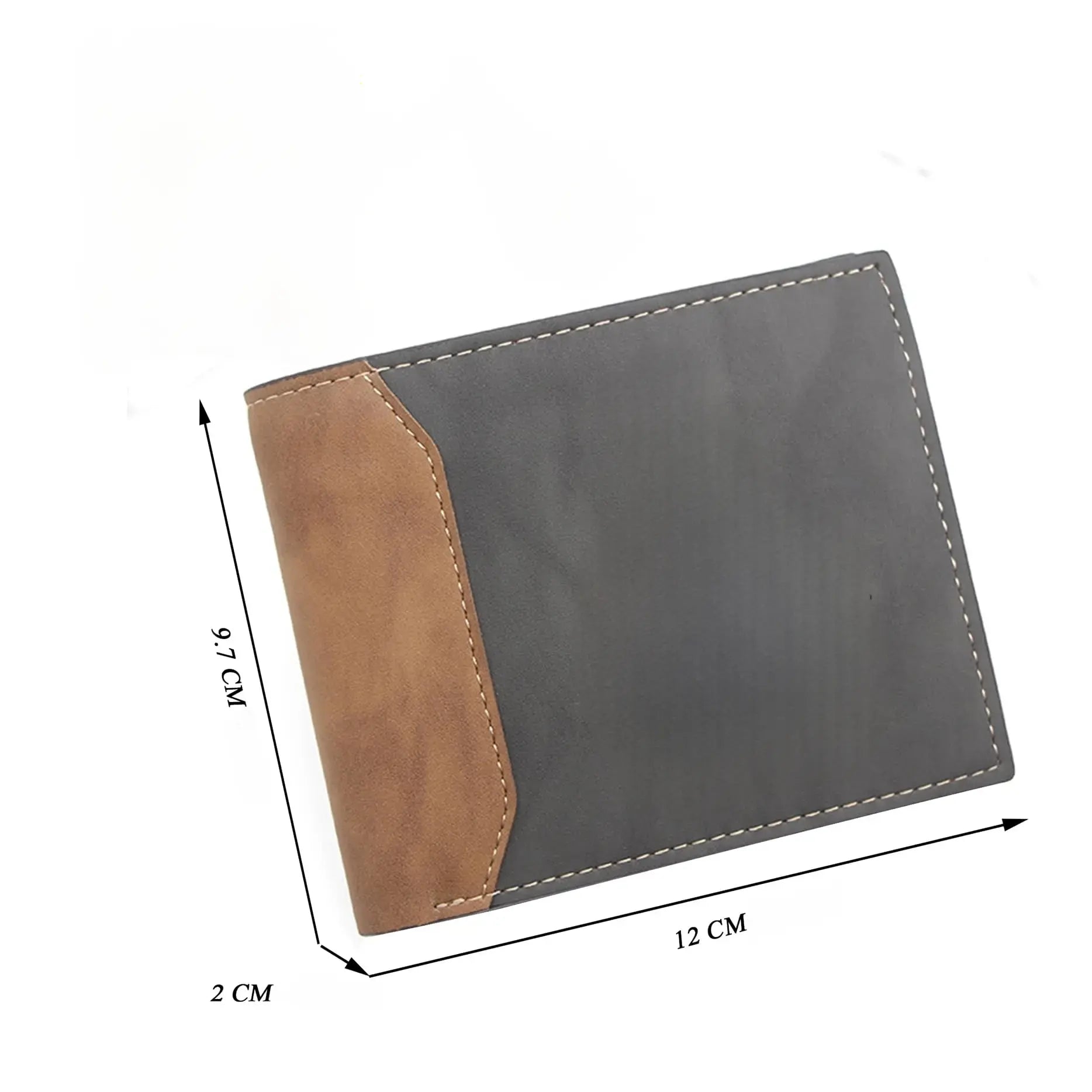 Carteira masculina cinza de couro com detalhe marrom, mostrada em fundo branco com medidas aproximadas de 12 cm por 9,7 cm.